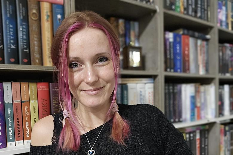 Jarmila Stráníková: „K psaní mě pak dovedla touha po něčem víc. Toužila jsem zažít skutečná dobrodružství.“ Autorka hororově laděného románu Balada pro Emily přichází s novinkou Meluzína