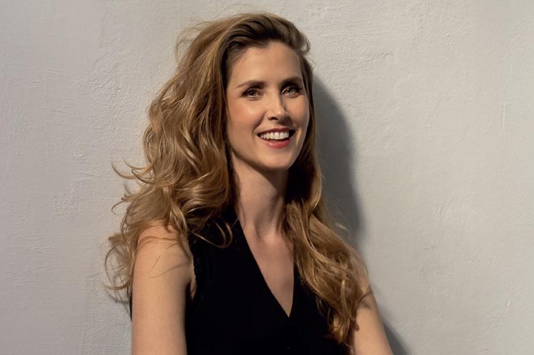 Jana Bernášková: „Psaní knihy je matematická úloha o všech neznámých.“ Oblíbená herečka slaví velké úspěchy také jako spisovatelka. Nedávno vyšla její čtvrtá kniha Tři hodiny lásky
