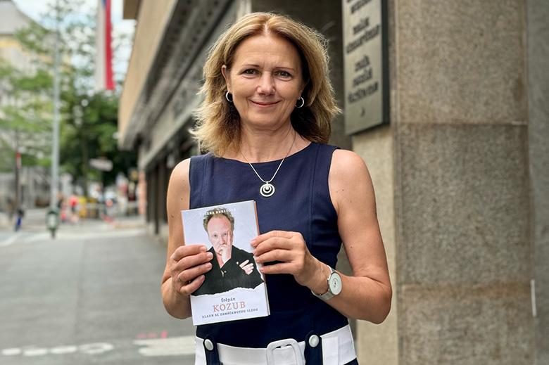 „Je překvapivé psát knihu o klukovi, kterému je teprve 28 let. Jenže při setkání s ním máte pocit, že má odžito několik životů.“ Vychází knižní rozhovor Zuzany Burešové se Štěpánem Kozubem