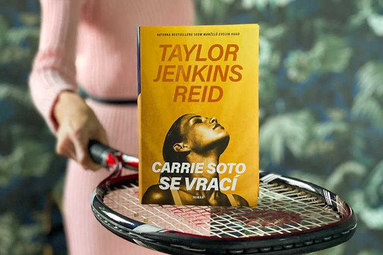 Šest letošních bestsellerů, kterými pod stromečkem neurazíte žádného knihomola: Knižní rozhovor se Štěpánem Kozubem, drama z tenisového prostředí nebo erotická dark romance, která se stala světovým hitem