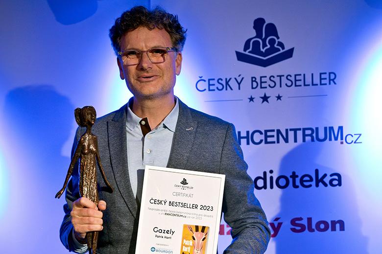 Českým bestsellerem za rok 2023 jsou Gazely Patrika Hartla. Uspěly v konkurenci více než tisícovky knih