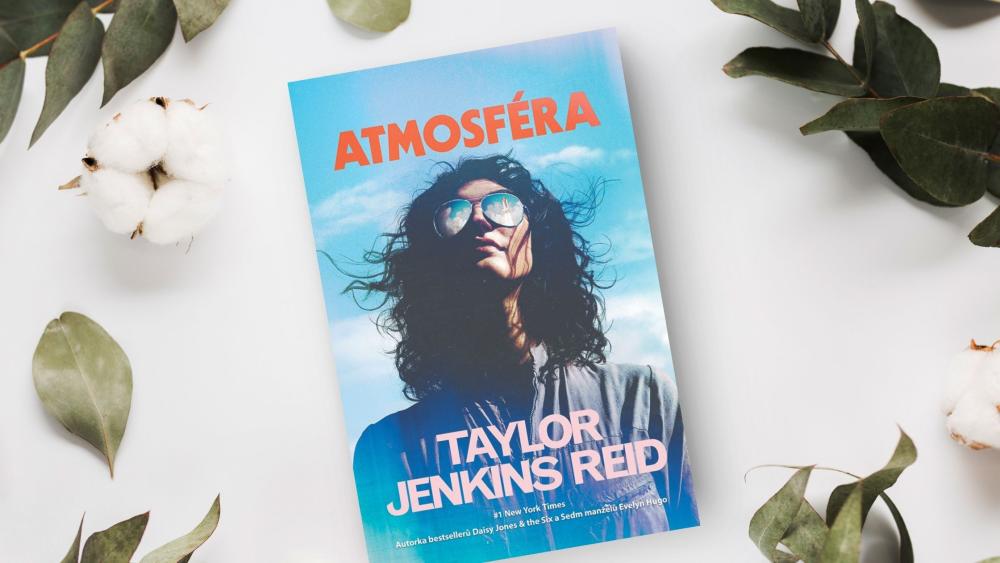 Atmosféra: Román, který rozdrtí předsudky, srdce i vesmír